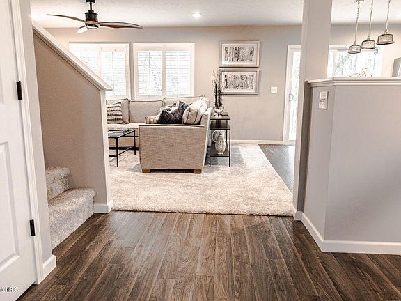 2nd image of 1135 Sonoma Court