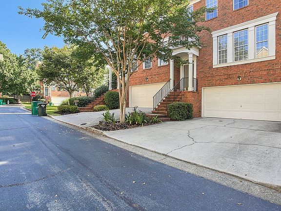 2nd image of 5057 Foxfield Ln SE