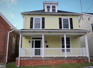 215 Fulton St, Hanover, PA 17331