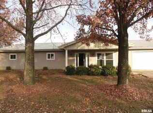 622 County Road 1840 E, Fairfield, IL 62837