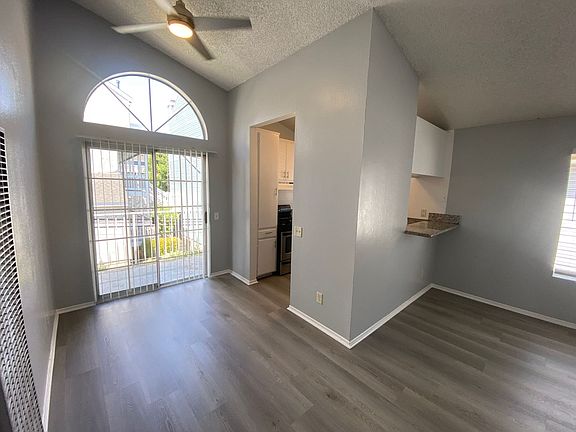 5th image of 1129 Mira Mar Ave APT 304