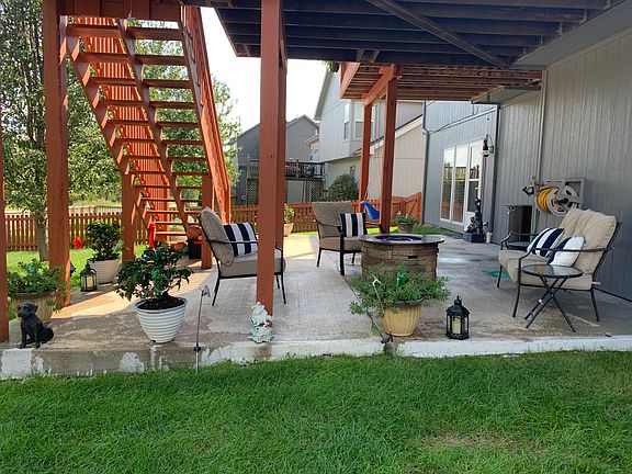 4th image of 1229 Holly Ct
