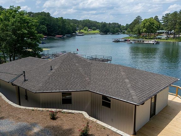 3rd image of 2244 Daniels Dr