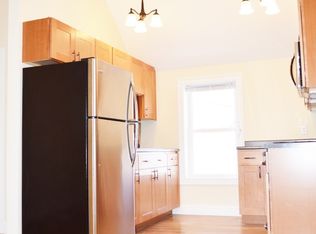 220 North Ave, Burlington, VT 05401