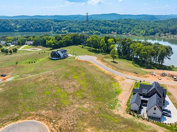 3rd image of 603 Firefly Dr