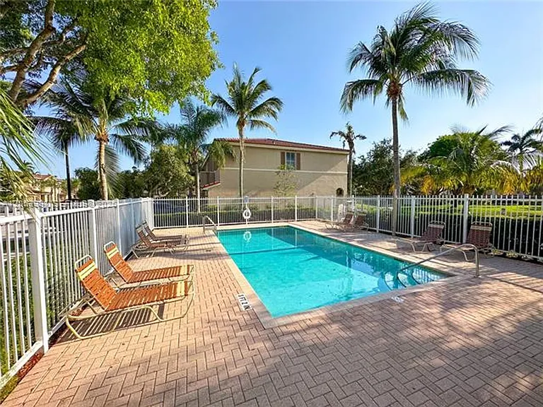 130 Riverwalk Cir #Townhouse 130 — Photo 20