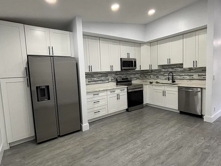 6132 Fairfield Cir #7 — Photo 6