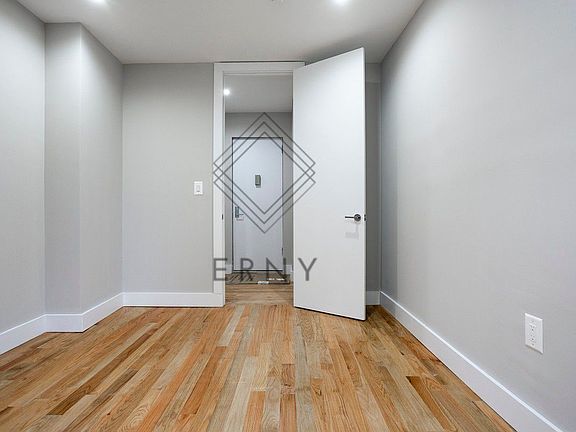 5th image of 2511 Newkirk Ave APT D10