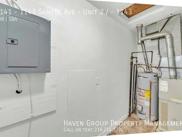 1141-1143 Santee Ave #2/1143 — Photo 11