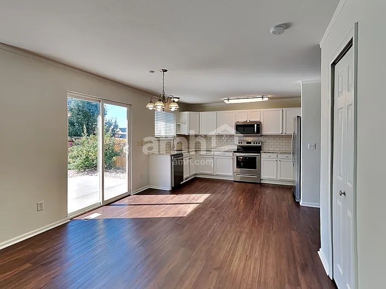 4815 Talons Mark Dr — Photo 5