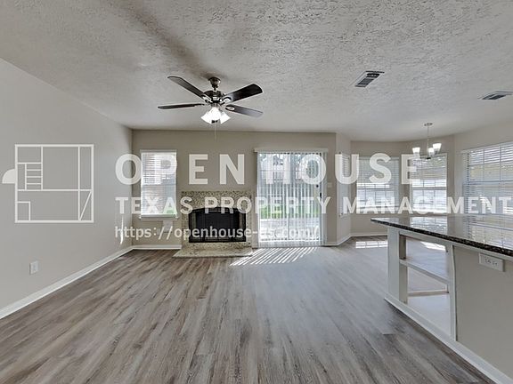 4th image of 8306 Lake Crystal Dr
