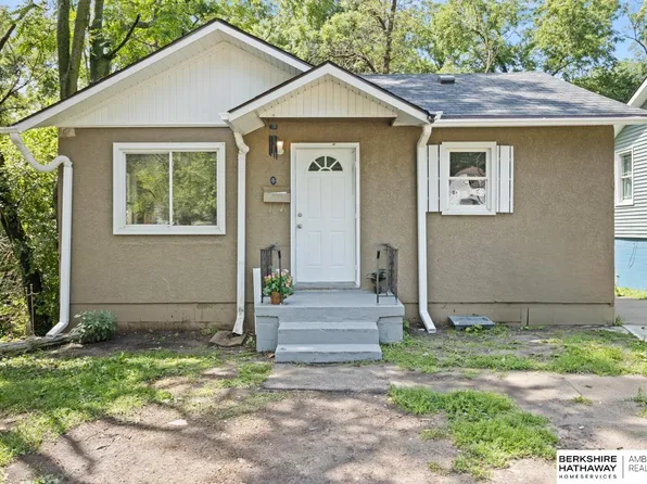 3701 Bedford Ave, Omaha, NE 68111