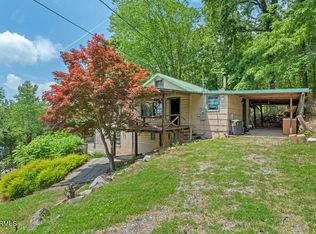2005 Sunbird Ln, Dandridge, TN 37725
