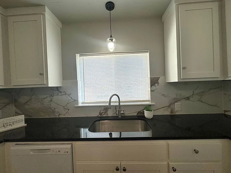 1015 N Delaware Pl — Photo 7