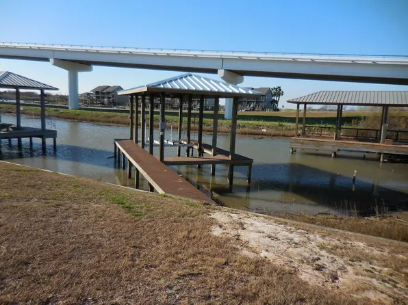11 & 12 Alpha Slip Rd, Matagorda, TX 77457