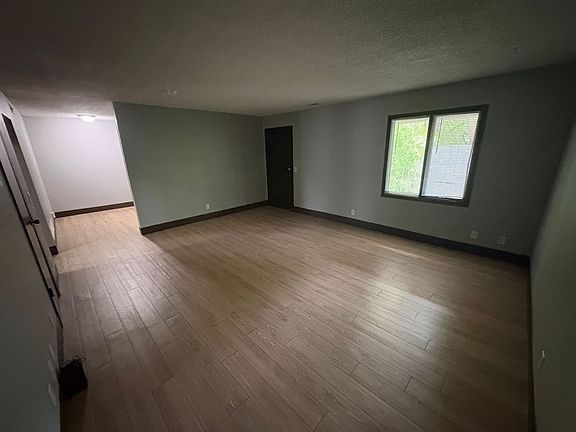 3rd image of 1528 S 19th St #15