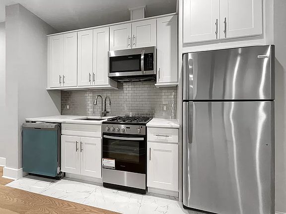 5th image of 580 W 172nd St #4G