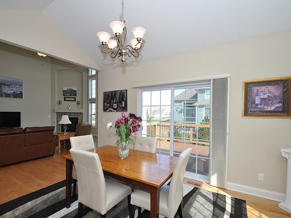 Dinette Opening to Deck