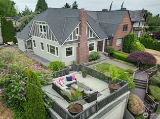 2663 37th Ave SW, Seattle, WA 98126