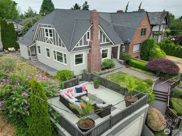 2663 37th Avenue SW, Seattle, WA 98126