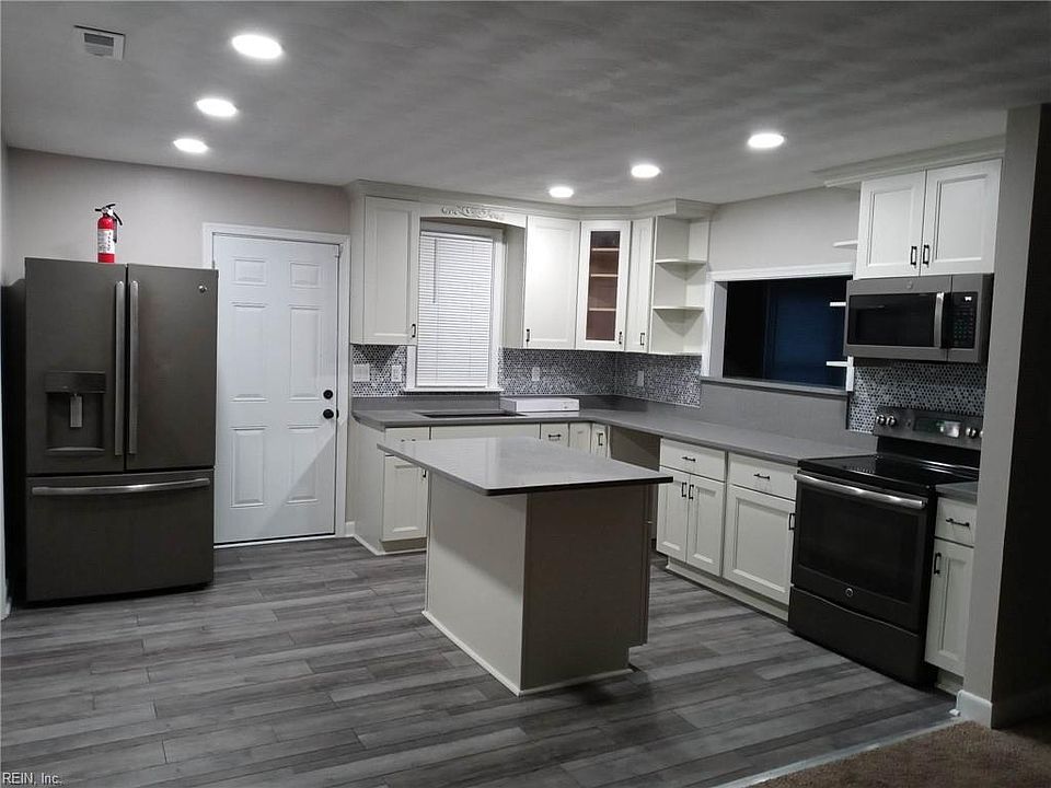 1st image of 438 N Oceana Blvd #1