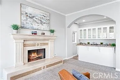 5 bed, 7.0 bath, 5558 sqft, $14,000 — Photo 3