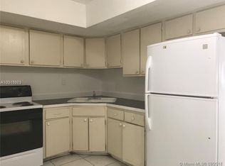 5540 SW 38th Ct, Hollywood, FL 33023