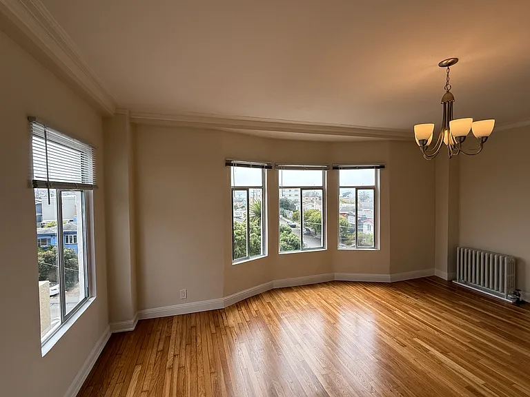 250 Point Lobos Ave #402 — Photo 2