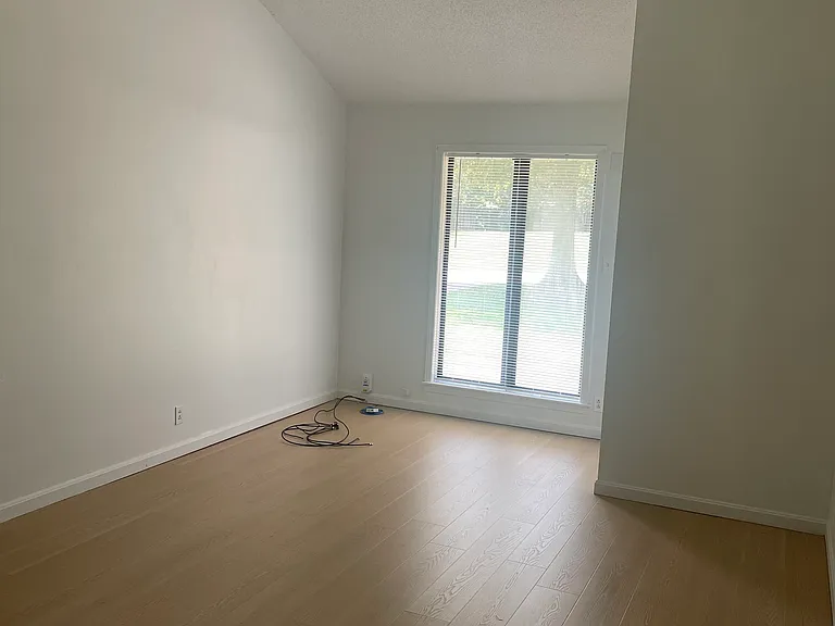 1238 Salem St — Photo 2