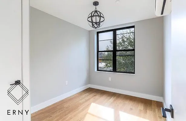 Rented by ERNY LLC | media 4