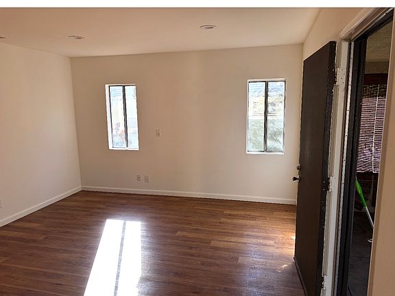 5th image of 306 N Macneil St #306
