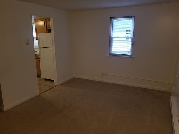 5th image of 109 E Buffalo St APT B