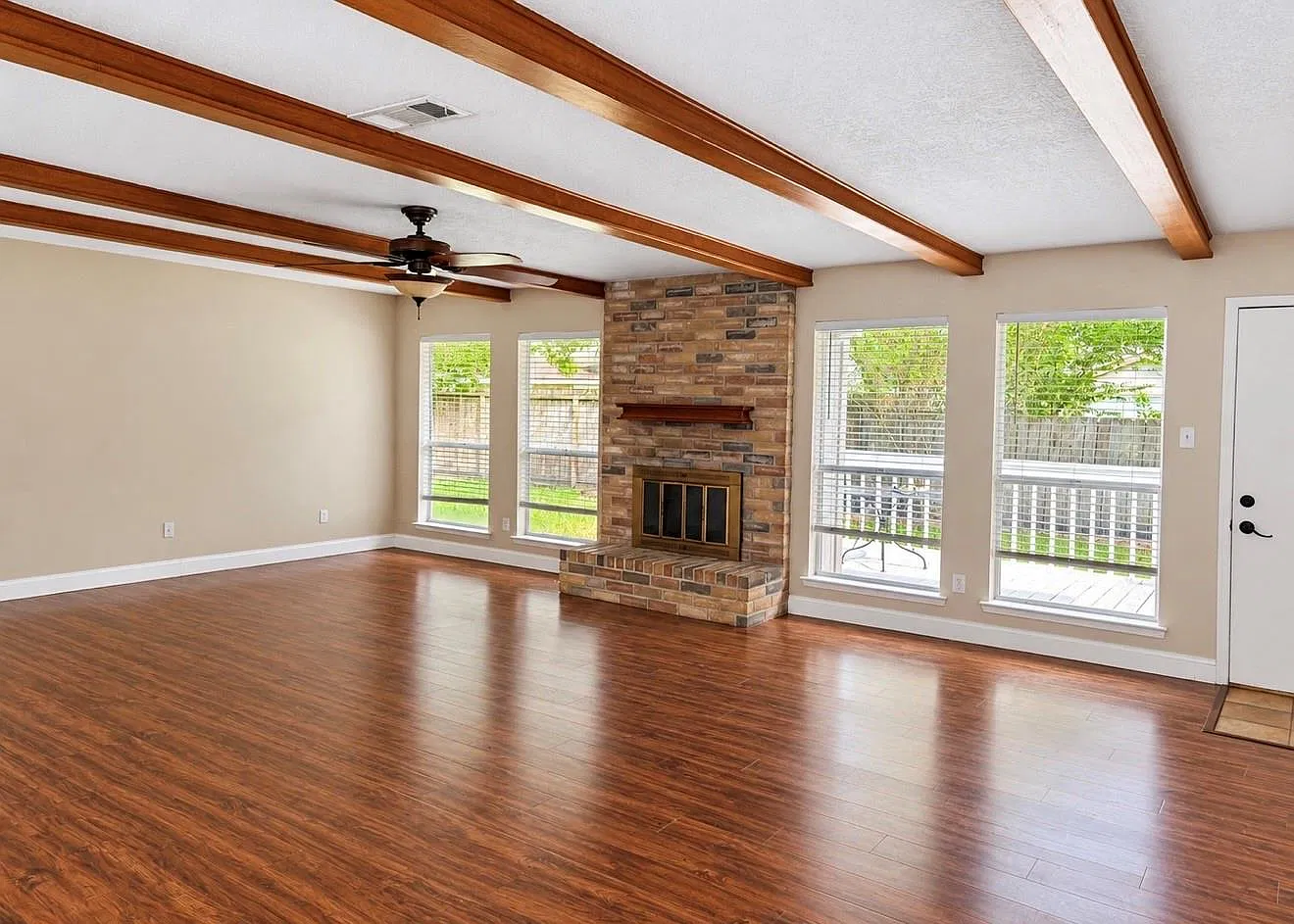 3 bed, 2.0 bath, 1718 sqft, $1,875 — Photo 4