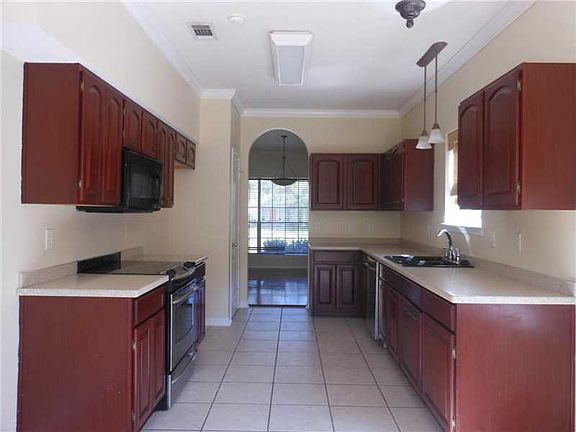 2nd image of 4821 Lennox Blvd