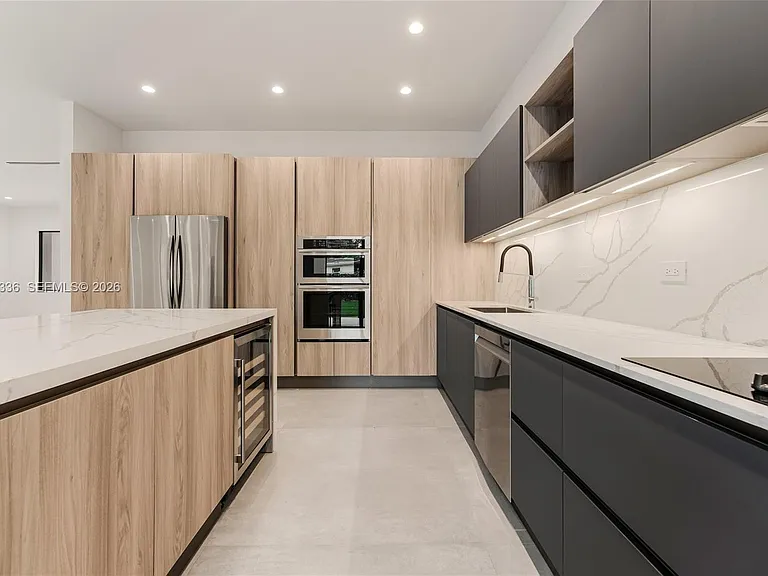 3370 Thomas Ave — Photo 11