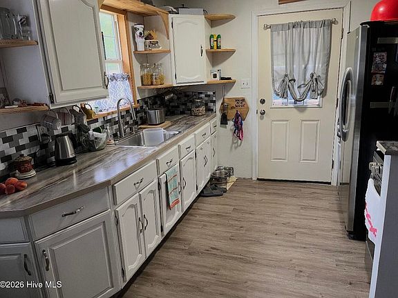 2nd image of 206 Community Road