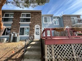 1698 Islandview Ct, Hoffman Estates, IL 60169