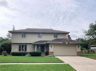 6753 Brintwood Rd, Sylvania, OH 43560