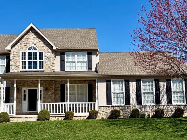 1115 Glen View Dr, York, PA 17403