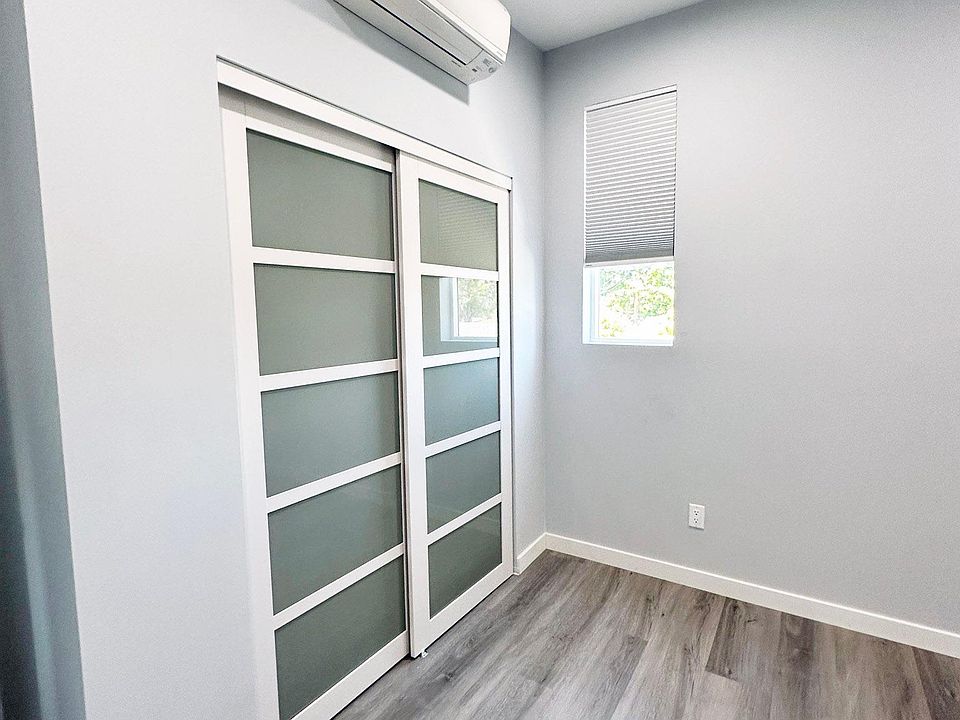 1st image of 331 W Ellis Ave #1/2