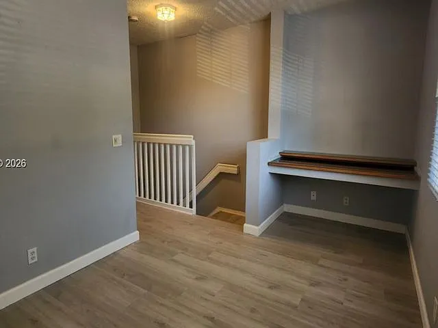 211 Mallory Ct — Photo 6