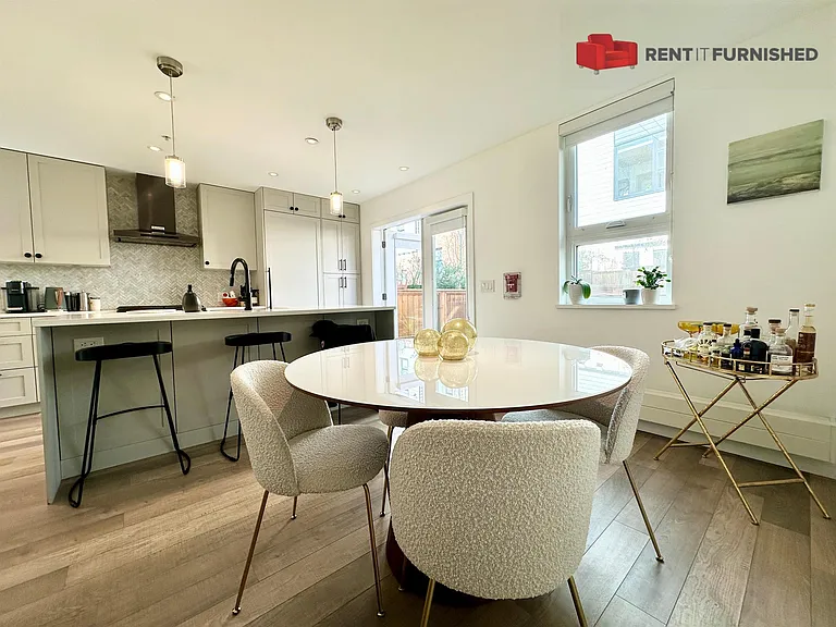 515 E 2nd St #113 — Photo 6