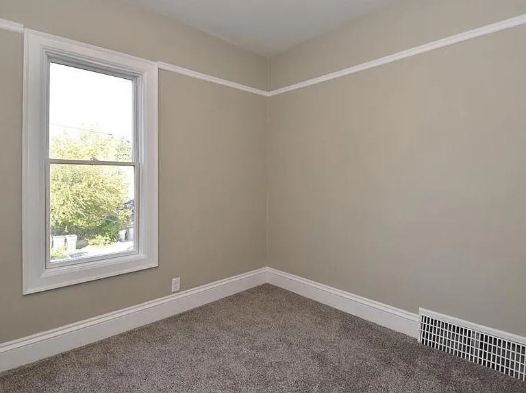 2577 S Graham St — Photo 5