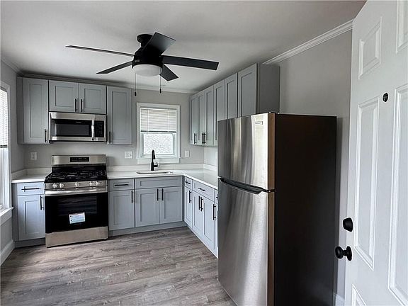 5th image of 350 Main St #3