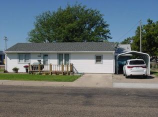 1122 College Ave, Goodland, KS 67735