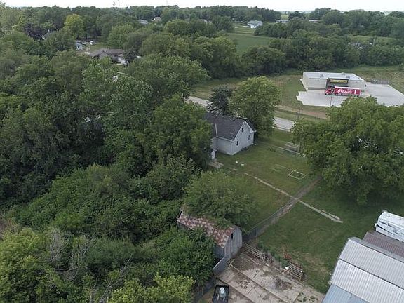 5th image of 1305 Illinois St