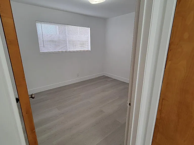 5918 Avila St #A — Photo 8