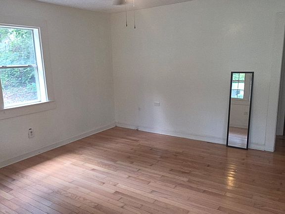 2nd image of 220 N Richmond St