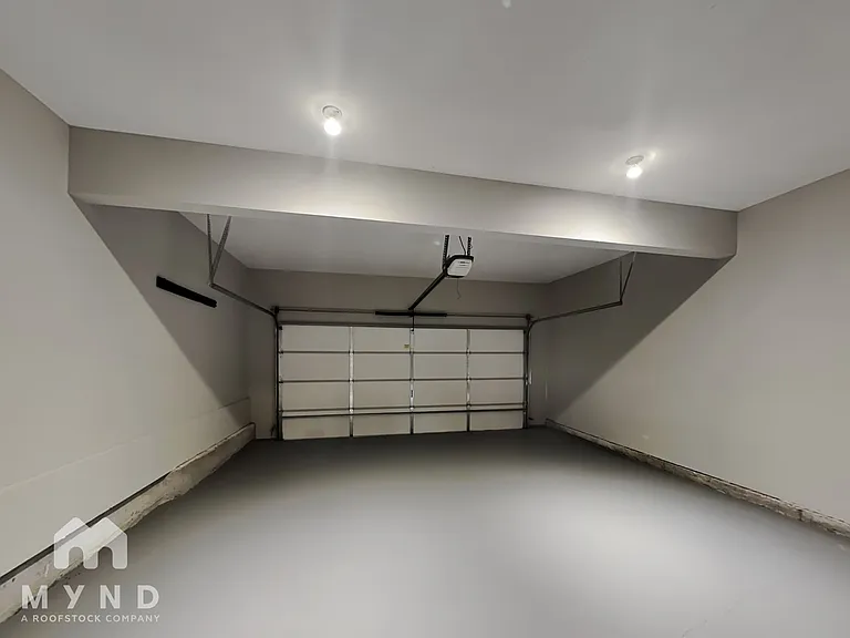 216 Allegrini Dr — Photo 37