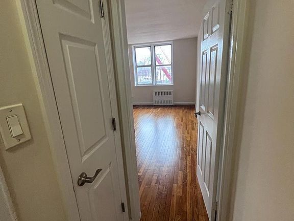 3rd image of 22410 Jamaica Ave APT 2M